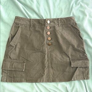 Forever 21 Khaki Olive Button-Front Mini Skirt - M